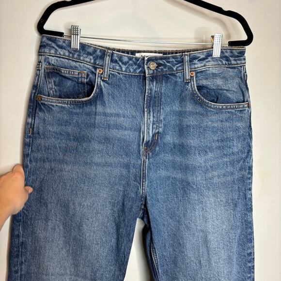 Reformation Liza Ultra High Rise Straight Jeans in Icarian - Picture 4 of 9